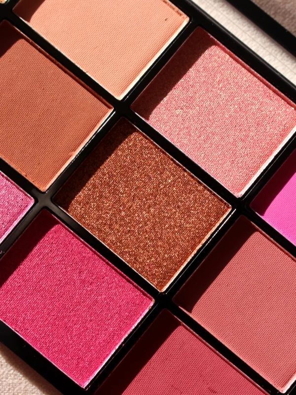 Technic Hot Love Pressed Pigment Palette