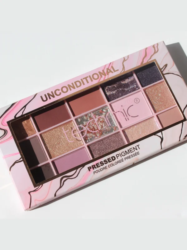 Technic Unconditional Pressed Pigment Palette