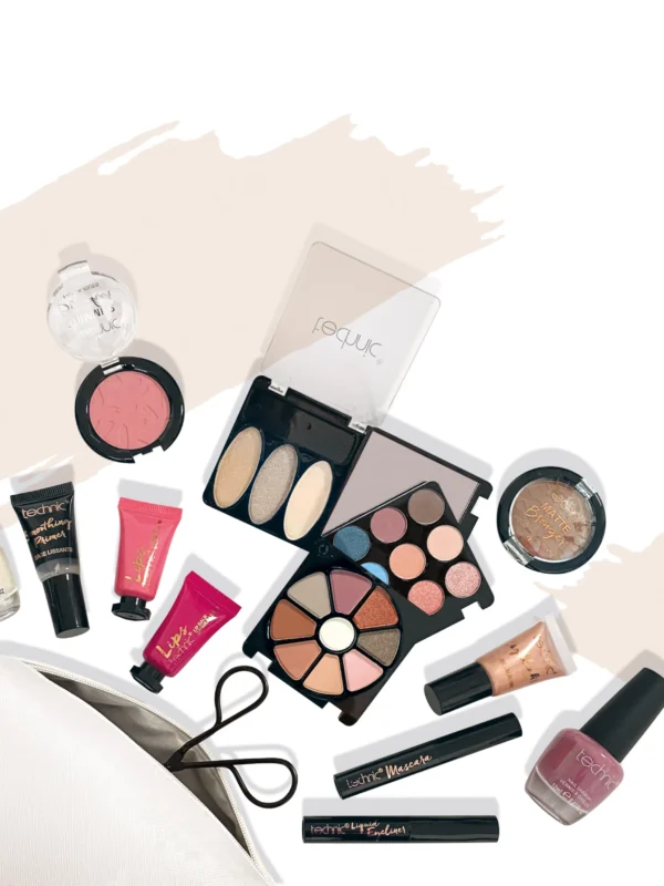 Technic Complete Makeup Gift Set με Νεσεσέρ